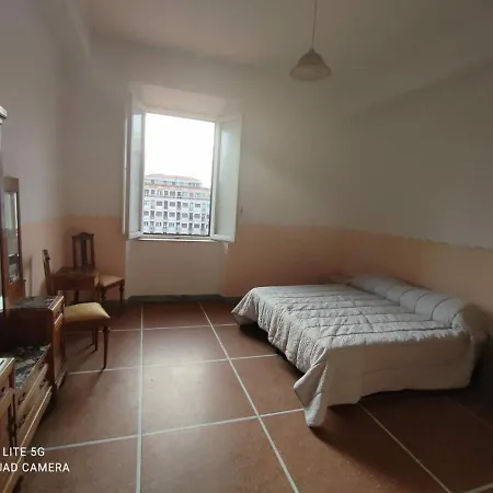 Hostel H24 * 리보르노