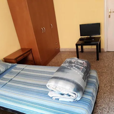 Hostel H24 Hostel *